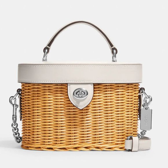 ** NWT COACH CROSSBODY IN STRAW & CHALK PATENT LEATHER W/ SILVER HARDWARE **